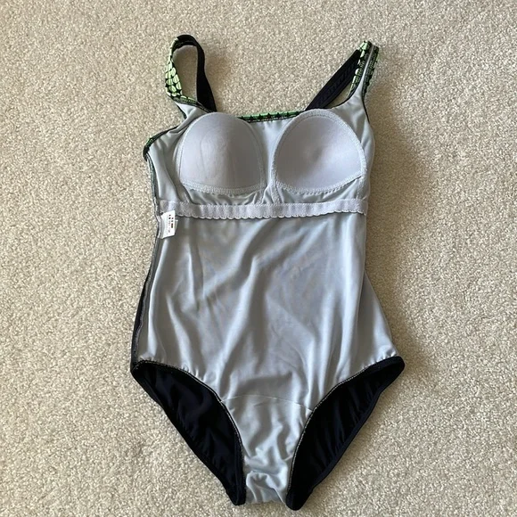 Reebok Women’s One Piece Swimsuit Square Neck Green Ombré Geometric Pattern - Picture 6 of 10